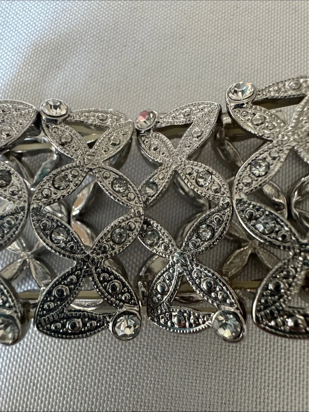 Silver Tone Women's Lattice Bracelet - Elegant Silver Link Design